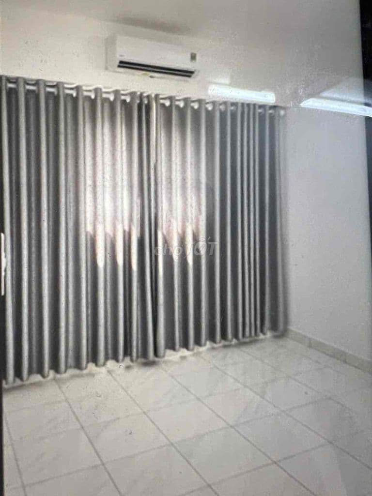 Cho thuê căn hộ topaz celadon cuỷ giá 7.5 đầu tháng ơe