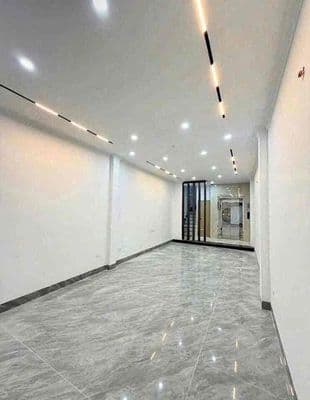 nhà riêng có thang máy mới tinh ngõ ô tô vào nhà