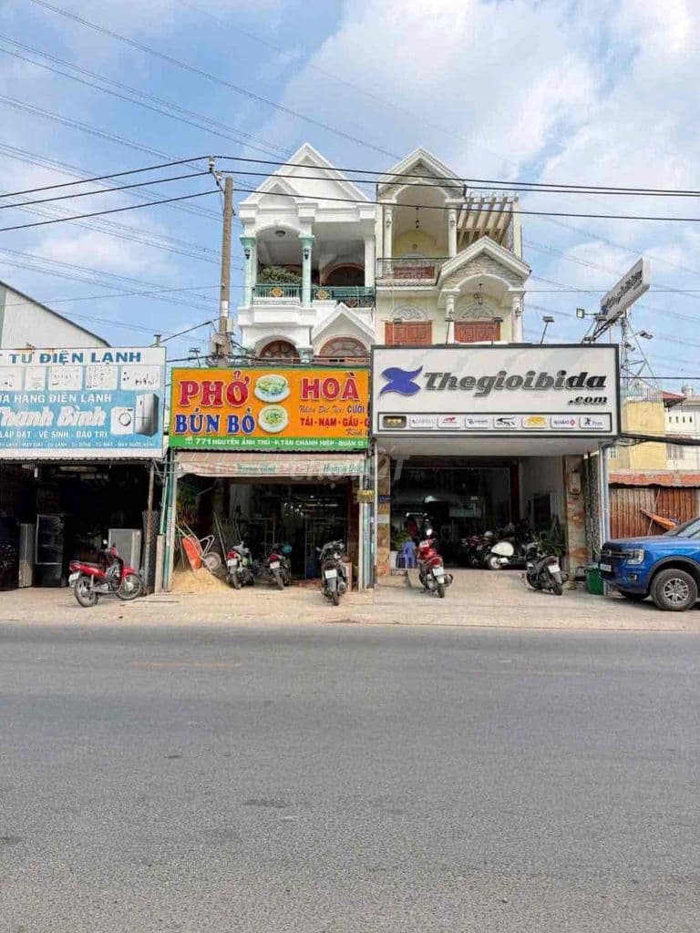 Giảm 1.3 tỷ bán gấp nhà 4.5m x 31m 3 tầng mặt tiền Nguyễn Ảnh Thủ Q12