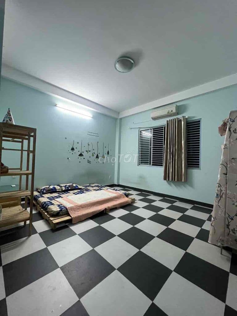 Phòng trọ có nhà vệ sinh riêng cửa sổ thoáng mát Hoà Bình Đầm Sen - Ảnh 3