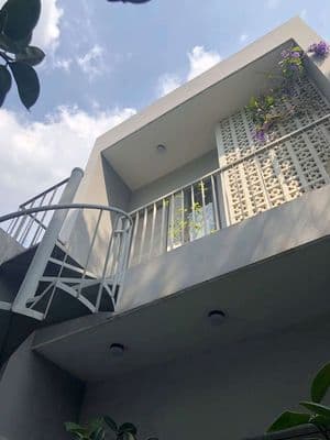 Cho thuê Biệt thự DT 8X25 Cao cấp Có hồ Bồi