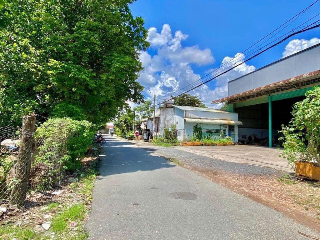 Chính chủ cần bán gấp lô đất mặt tiền đường số 3