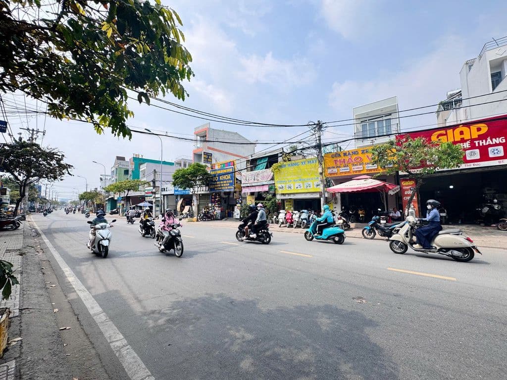 Bán nhà Kha Vạn Cân - gần Chợ Thủ Đức - 60M2 (5.5 x 10) - Hẻm Xe Hơi - Ảnh 3