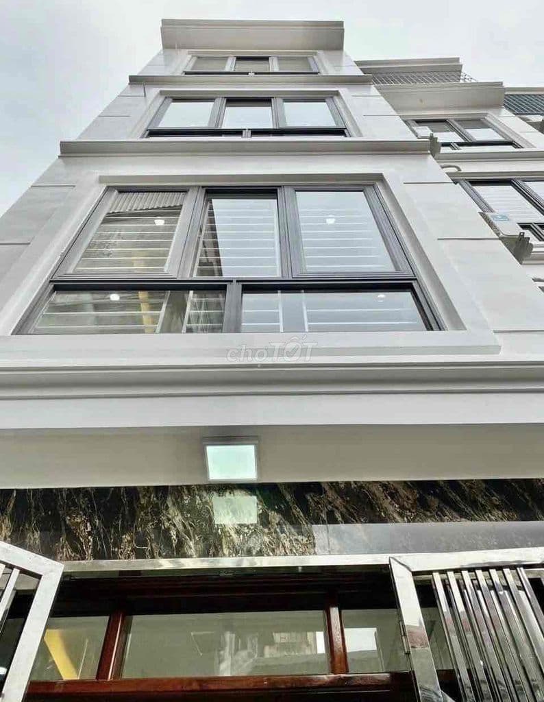 QUÁ ĐẸP - PHỐ NGUYỄN VĂN HUYÊN 33M, 5TẦNG - GIÁ 9.25 TỶ.