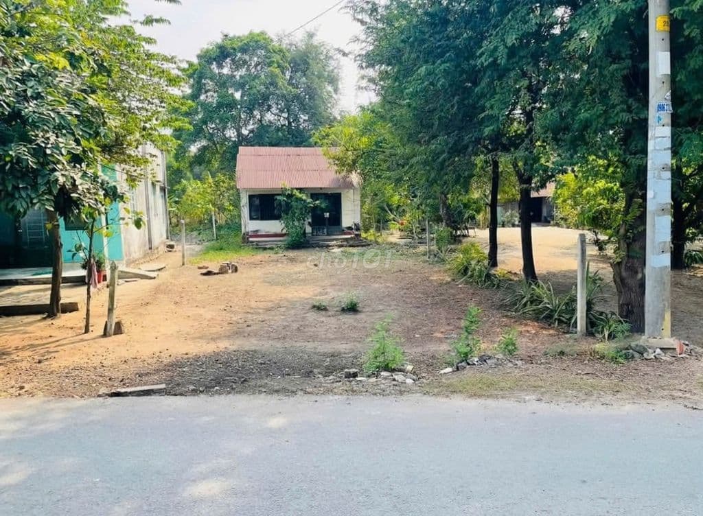 Chính chủ cần bán lô đất mặt tiền Nguyễn Thị Hẹ có sổ hồng giá 570tr