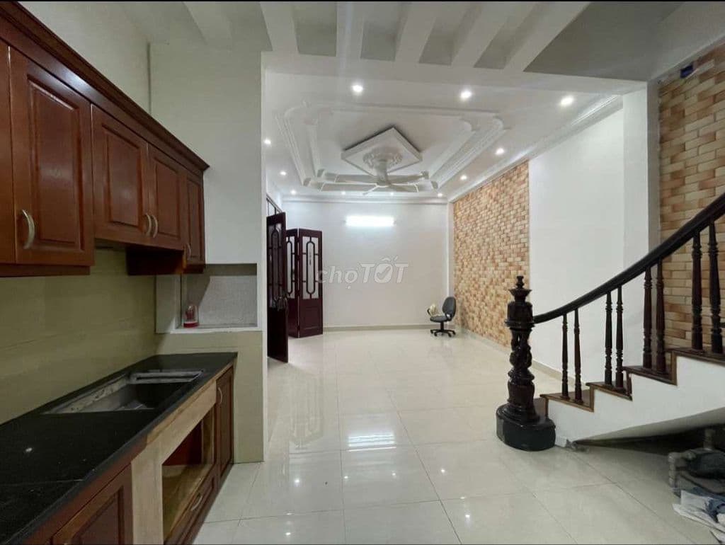 Rẻ, Thụy Khuê Tây Hồ nhà 40m x 4T, 8.5 tỷ ba gác, sát phố - Ảnh 2