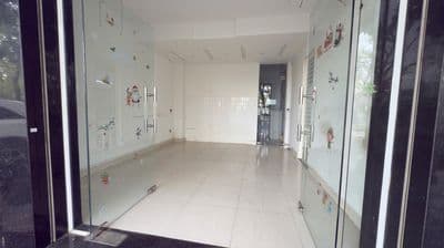 Cho thuê Mặt tiền đường Hoàng Sa, Q1