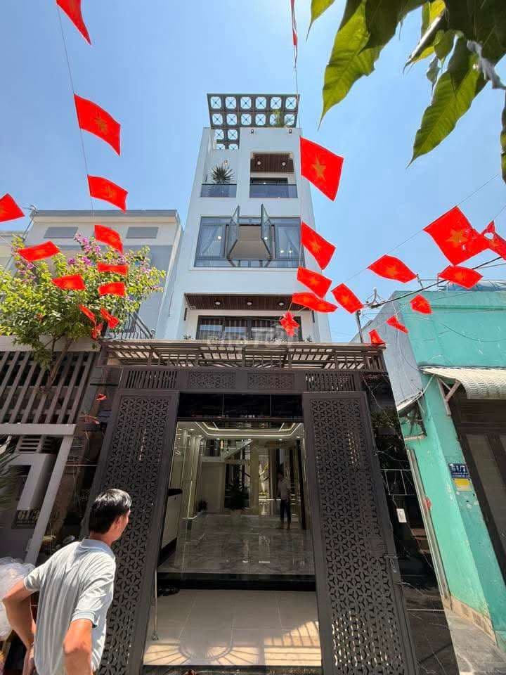 Nhỉnh 7 tỷ Siêu Phẩm 4m x 18m. 4 Tầng Có Thang Máy 1/ Thạnh Xuân 35