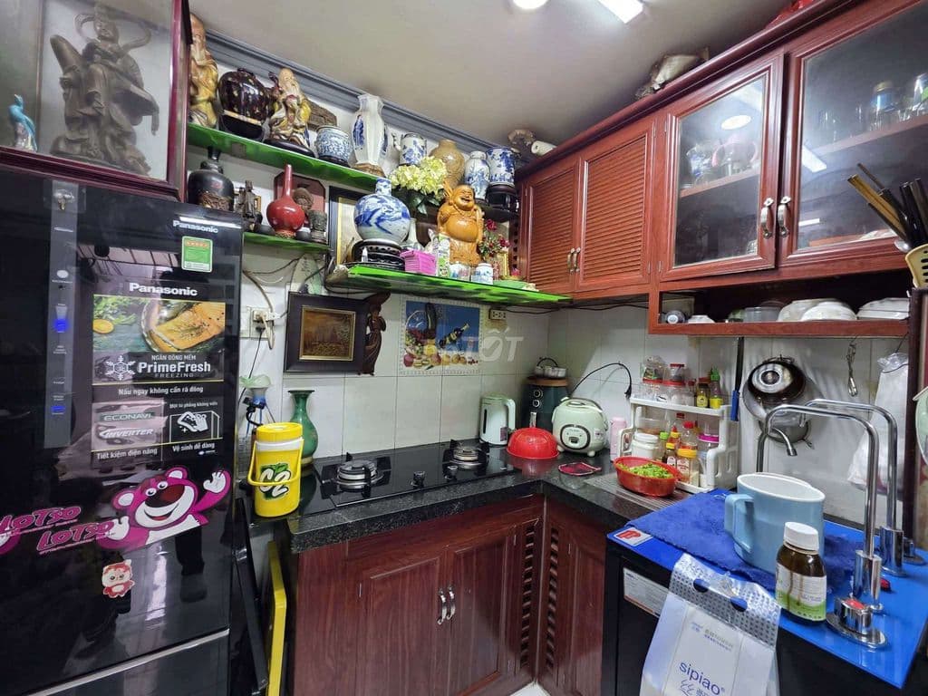 Nhà ngay ngã 4 bình tiên - phạm văn chí