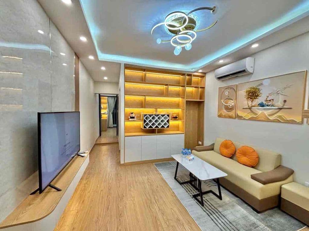 Hiếm! Hơn 4 tỷ có căn TT 100m; 3N, 2VS Phương Mai-Sát phố-NT cao cấp