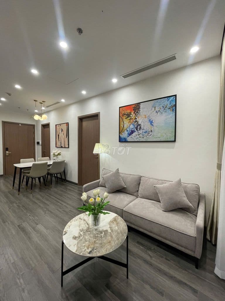 Bán gấp căn 55m2 tòa G2 Sola Park giá nhỉnh 4 tỷ, view bể bơi cực đẹp