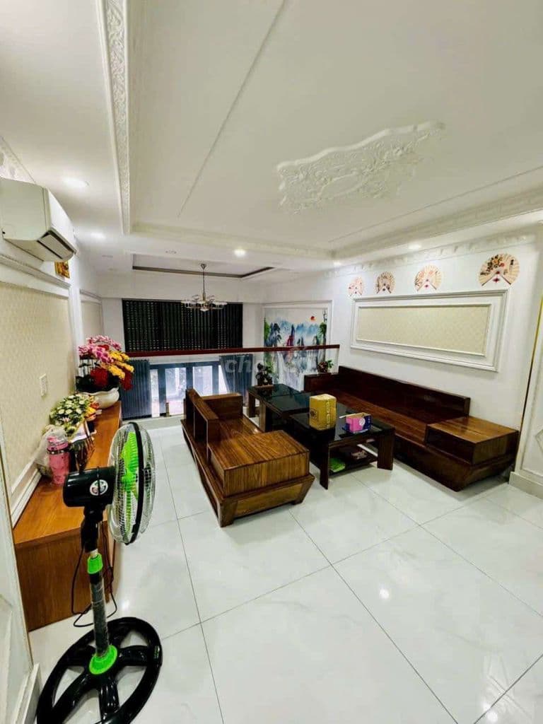 Bán nhà đẹp hẻm xe hơi, có thang máy 6tầng đường Lạc Long Quân p3 q11