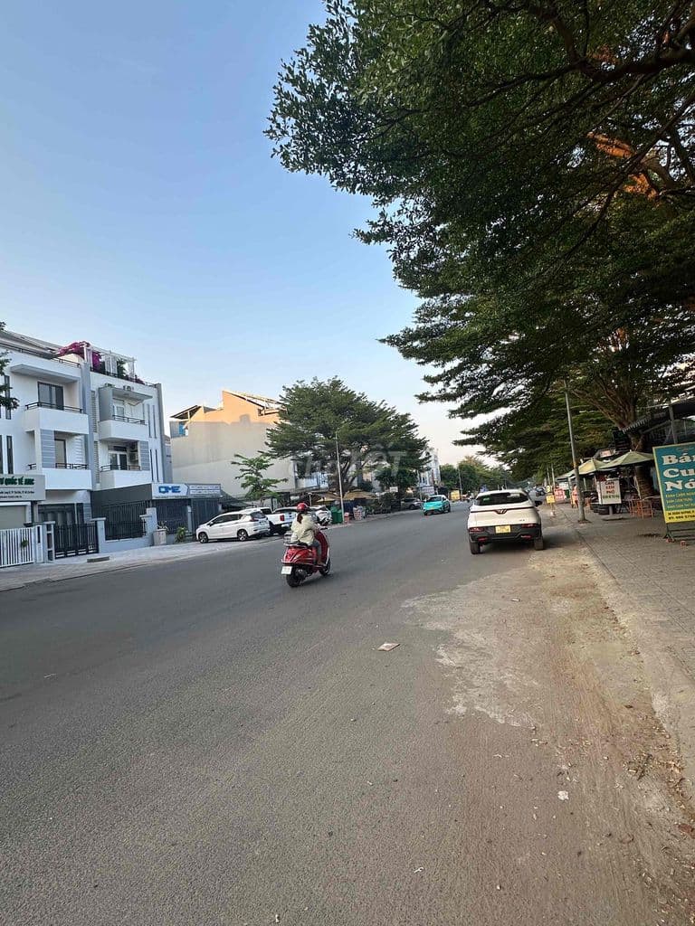 BÁN 1 CẶP NHÀ ĐẤT ĐƯỜNG 30m Huy CẬN Nối Dài Khu KHANG ĐIỀN - Ảnh 2