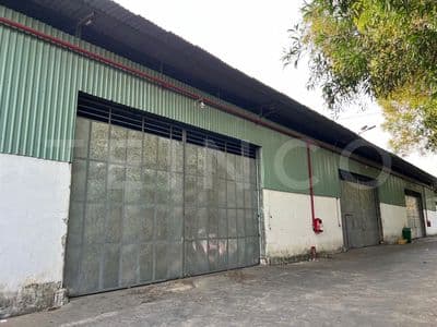 Kho xưởng 1.200 m² có PCCC và điện 3 pha, nhánh đường Võ Văn Kiệt