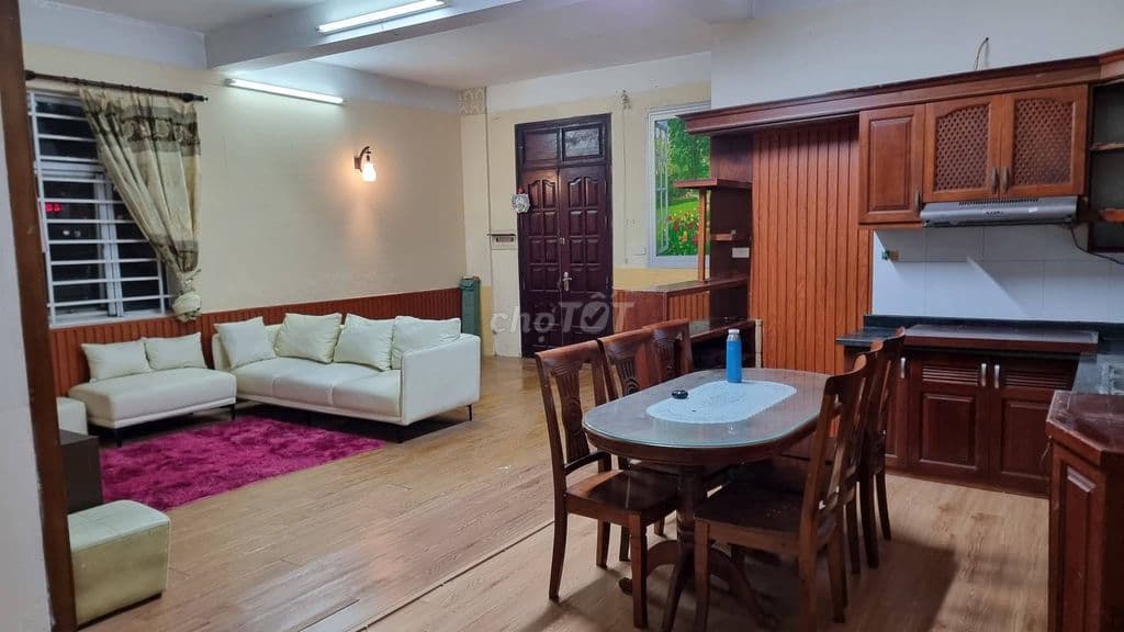 Cho thuê căn hộ chung cư tầng 8, phố Lạc Trung, Hà Nội