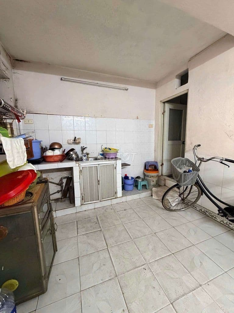 5,9 tỷ, Lý Nam Đế, tập thể tầng 1, oto đỗ gần, kinh doanh đỉnh - Ảnh 3