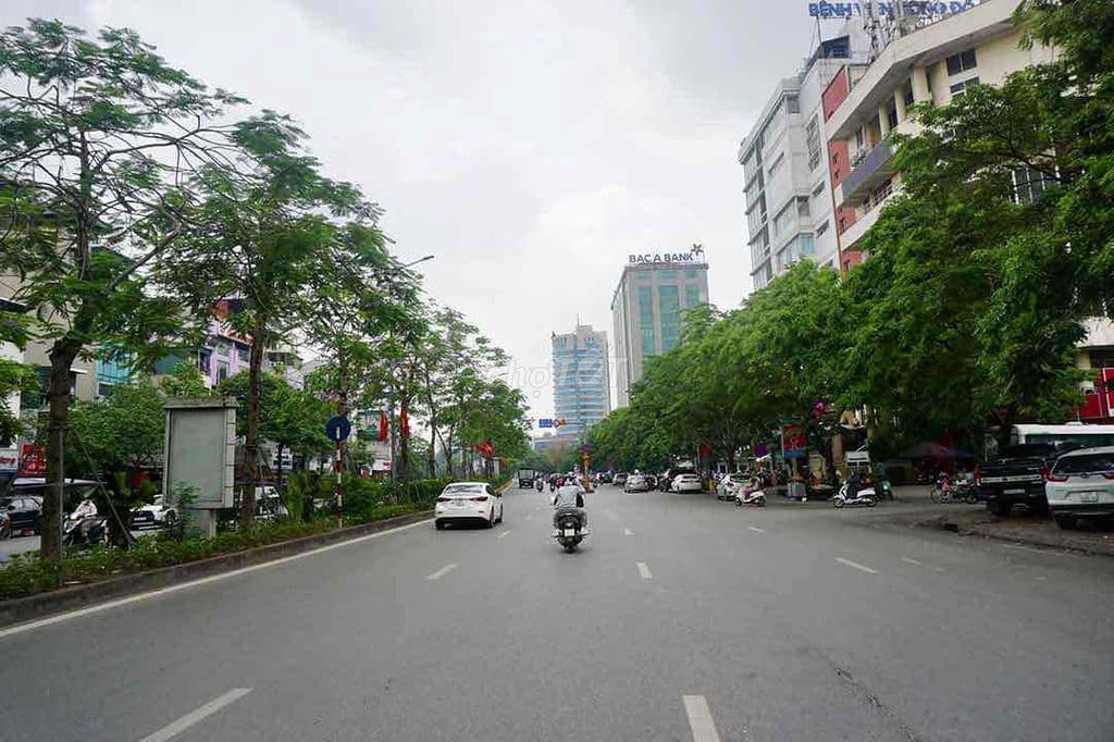 XÃ ĐÀN 40m , 19.5tỷ , OTO TRÁNH , KINH DOANH , VỈA HÈ , 6 TẦNG