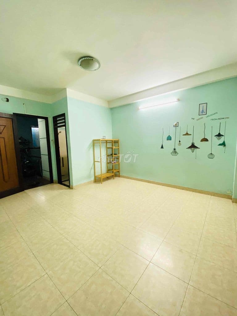 Phòng trọ có nhà vệ sinh riêng cửa sổ thoáng mát Hoà Bình Đầm Sen