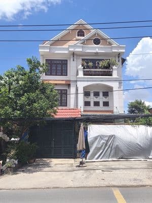 Cho Thuê Biệt Thự Sân Vườn - Quận 9
