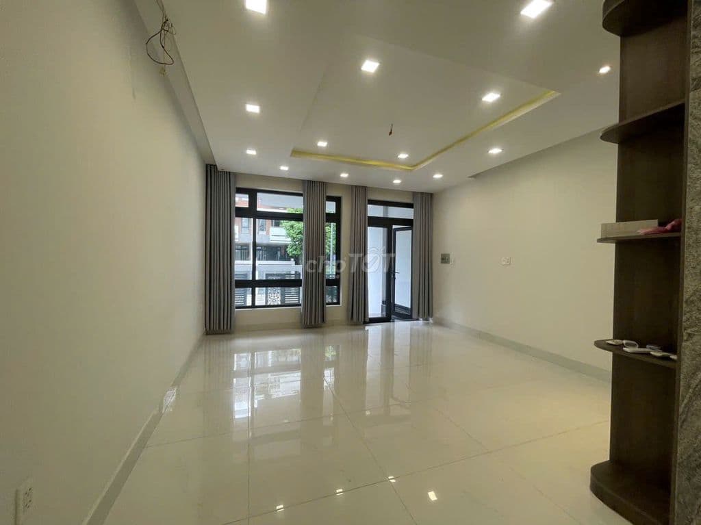 Nhà thiết kế chuẩn văn phòng 20-25 nhân sự không gian làm việc riêng - Ảnh 2