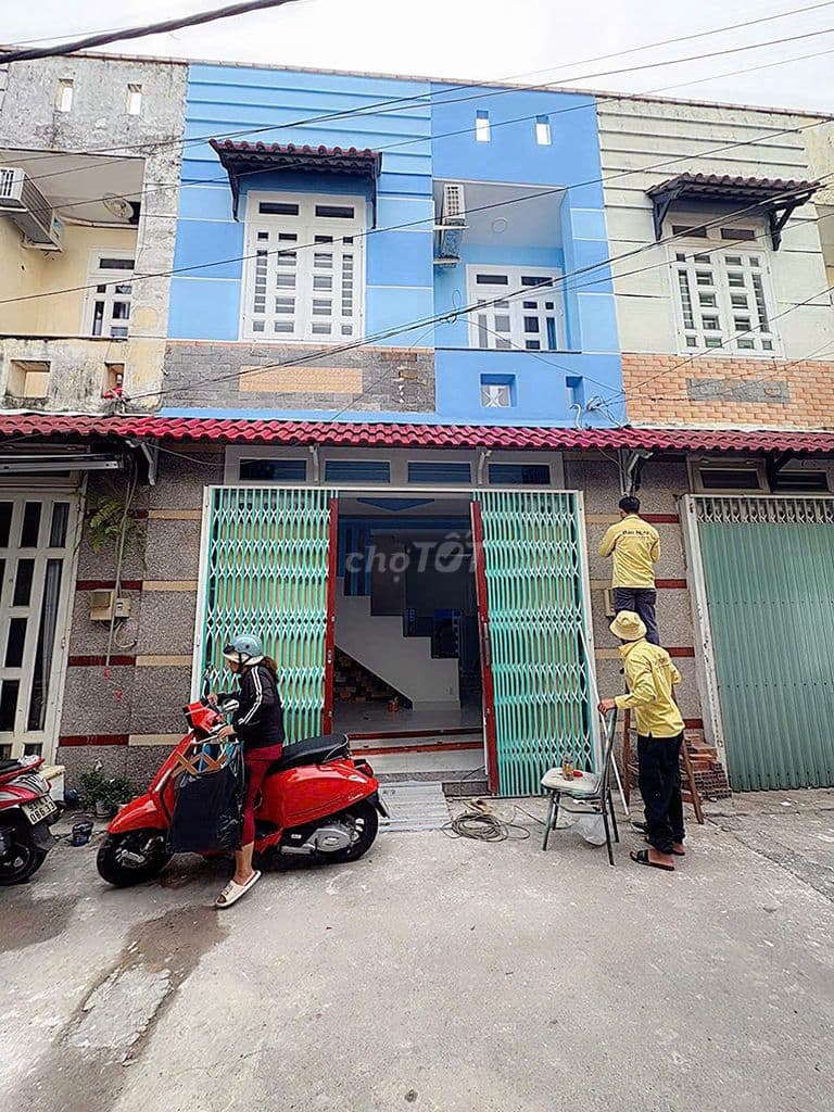 Nhà mới ở ngay, hẻm xe hơi