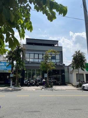 Nhà 2lầu mặt tiền kinh doanh giá trị thương mại cao đối diện công viên