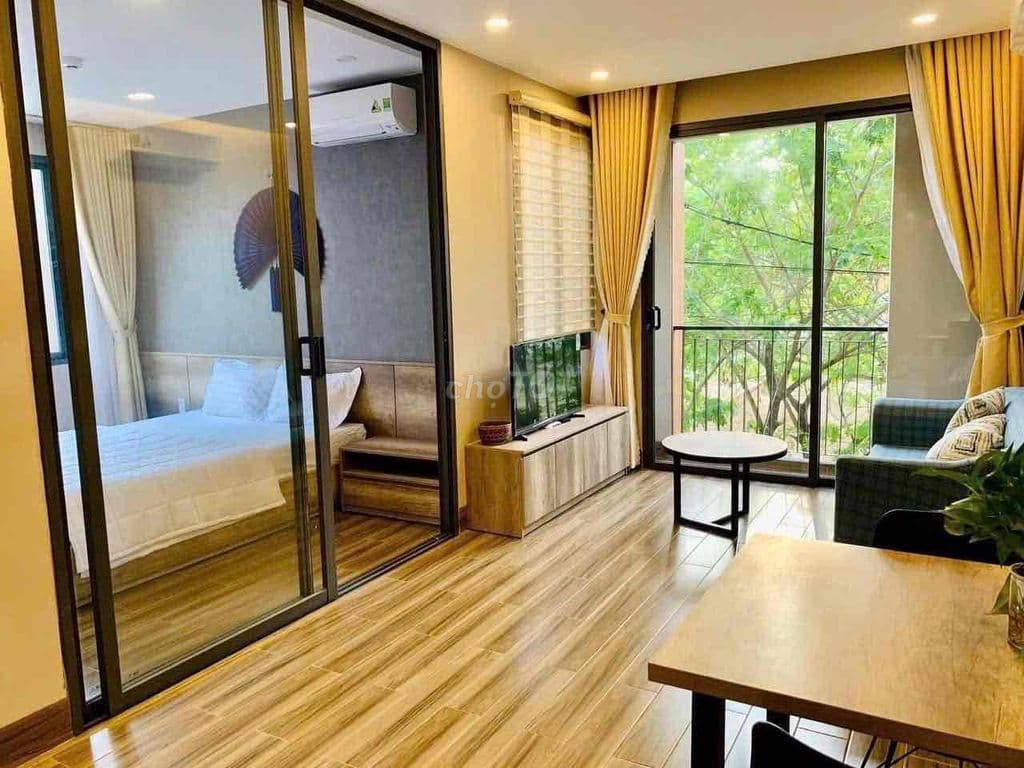 Cho Thuê Căn Hộ 40m2 Tách Bếp Ban Công Gần Công Viên Lê Văn Tám