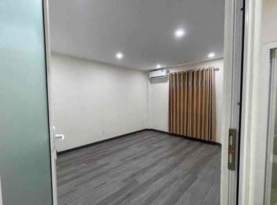Cho thuê nhà Mặt Tiền Mẹ Thứ 3pn, 3wc ngay ngã tư Văn Tiến Dũng
