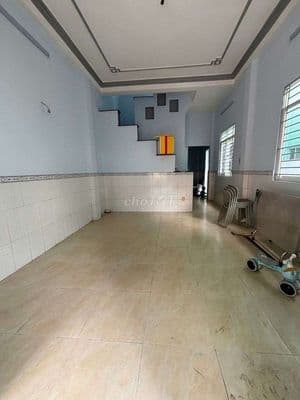 4 PHÒNG ĐƯỜNG 10M LẠC LONG QUÂN