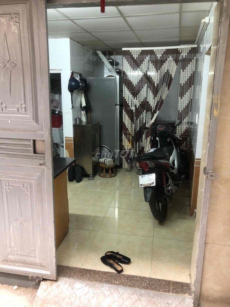 Bán nhà 30m2 Nguyễn Xiển