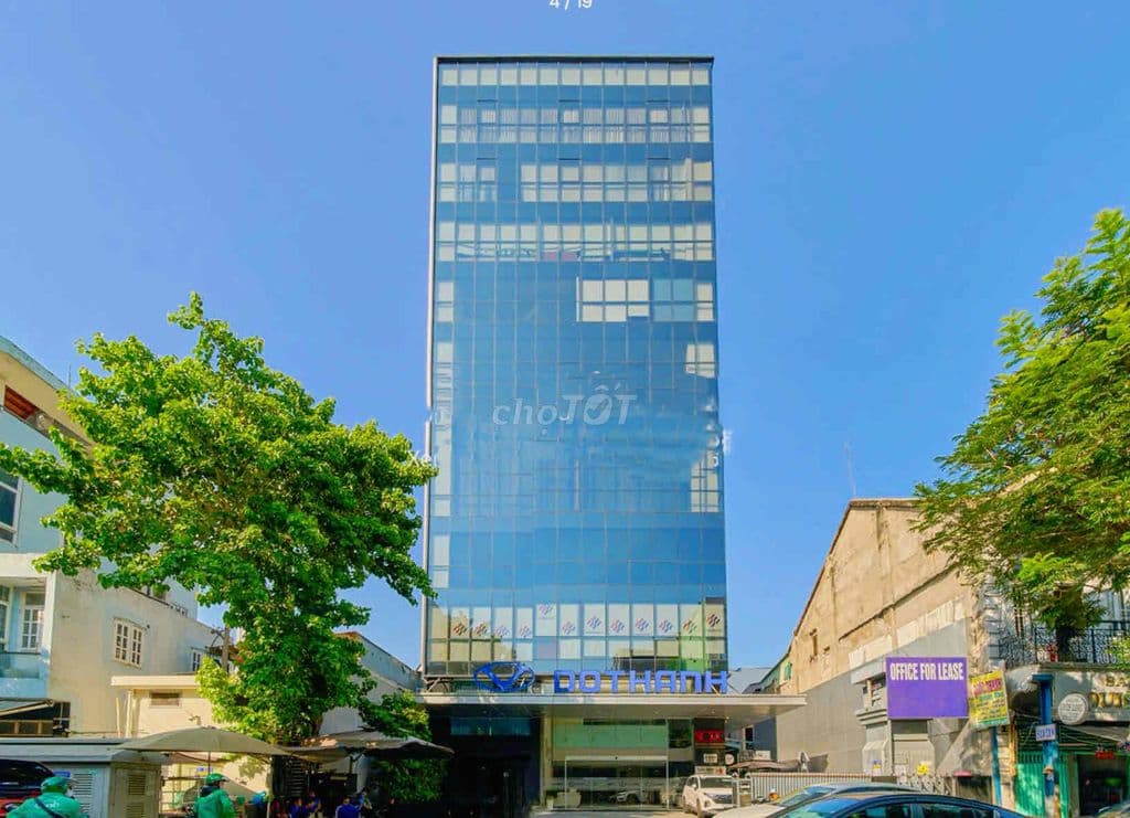 CHO THUÊ TOÀ BUILDING 1800m2 MỚI HOÀN CÔNG TẠI TRUNG TÂM QUẬN 1