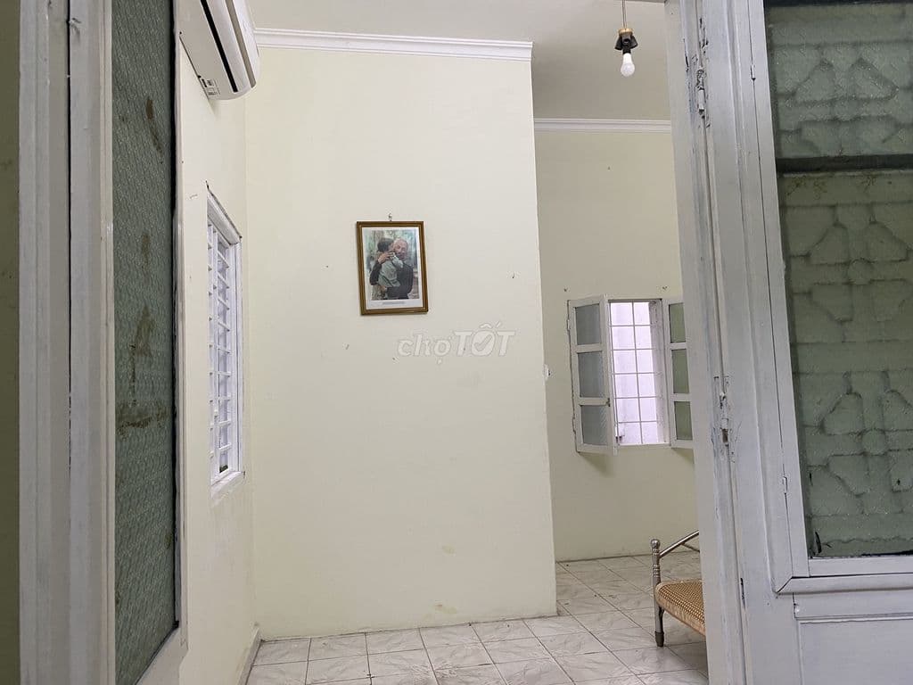 CHO THUÊ PHÒNG TẦNG 2 MẶT ĐƯỜNG NGUYỄN ĐỨC CẢNH - Ảnh 2