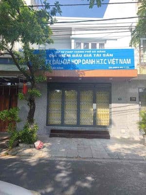 Cho thuê nhà 2 tầng MT 72 Yên Khê, Đà Nẵng sát biển