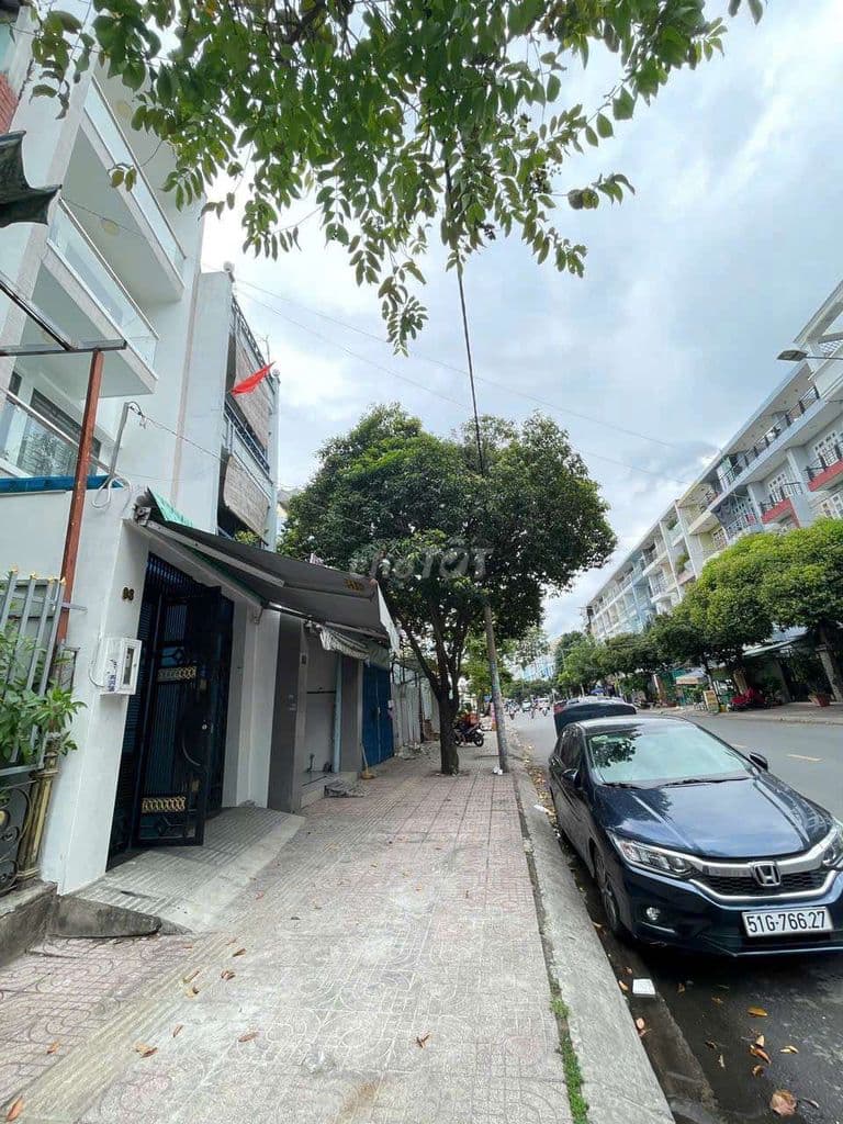 MT đường 23 KDC Bình Phú 4x21 3 lầu