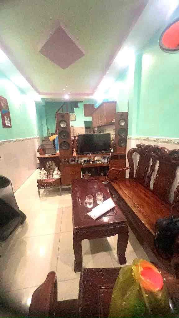 Bán nhà 2 Tầng Hương Lộ 2 Chỉ 2,9 tỷ hẻm thoáng, đầy đủ tiện ích - Ảnh 2