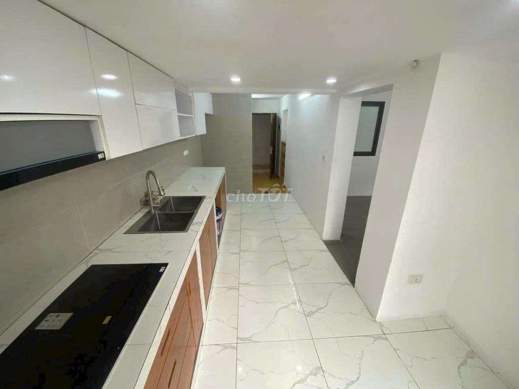 Nhỉnh 4 tỷ - sổ đỏ chính chủ - lõi đống đa