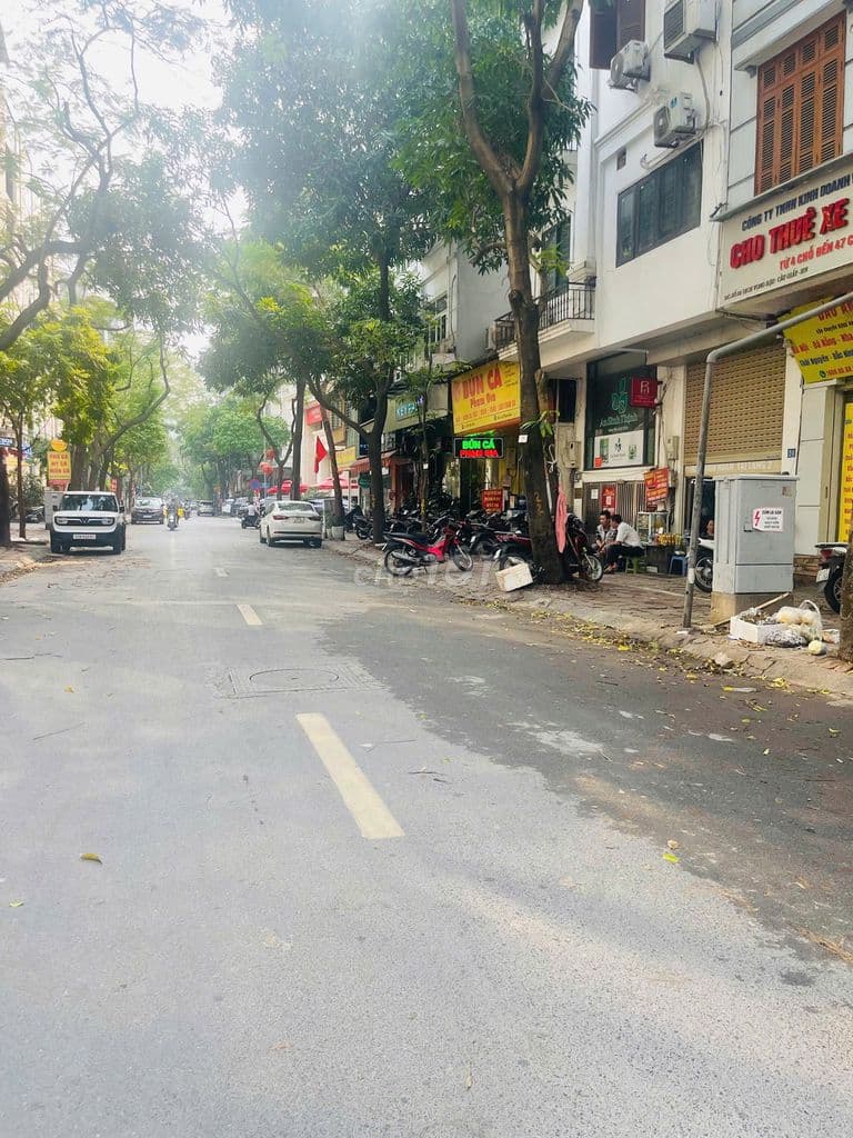 MBKD mặt phố Dịch Vọng Hậu 70m2 mặt tiền 5m nhà 1 tầng vị trí đẹp