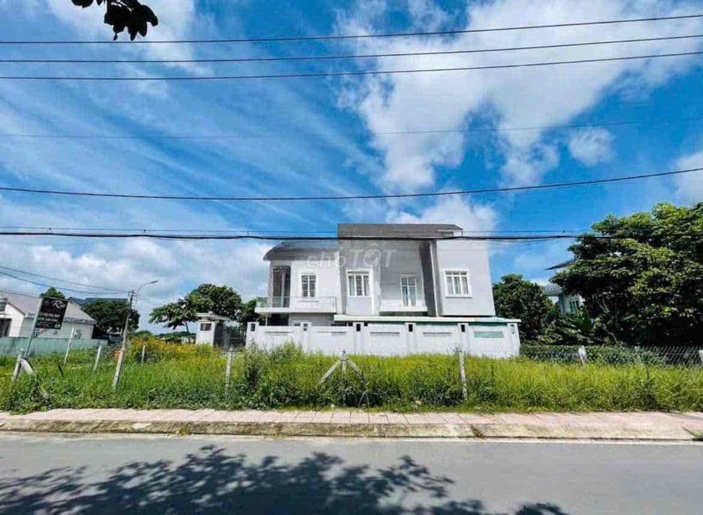 Đất ngộp góc 2mt tt. Củ chi 216m2 thổ cư full giá 530tr