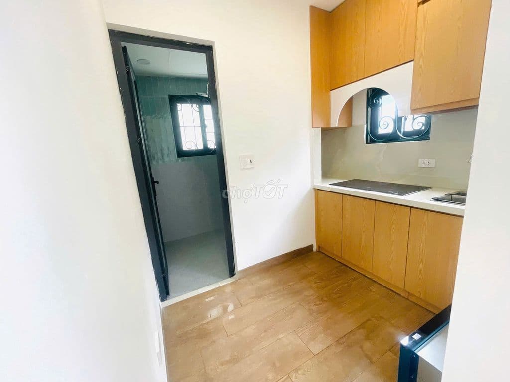 CHO THUÊ CĂN HỘ CAO CẤP – NỘI THẤT FULL – VIEW HỒ LINH QUANG