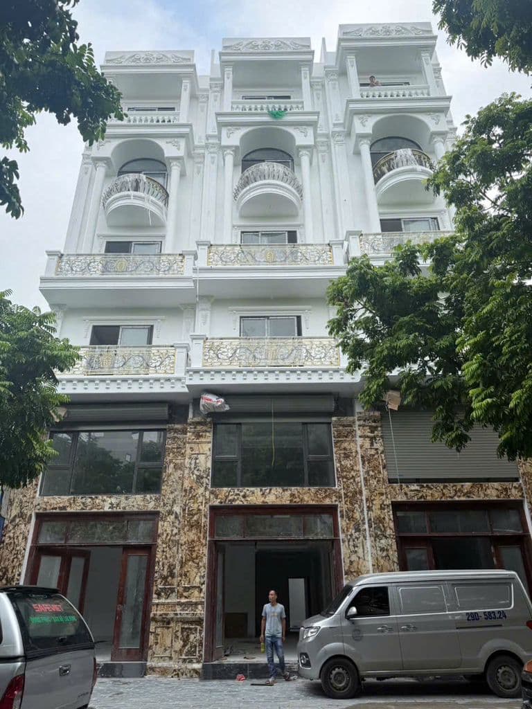 CẦN BÁN NHÀ SÀI ĐỒNG LONG BIÊN HÀ NỘI.