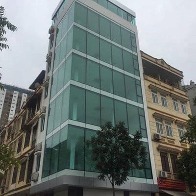 Tòa nhà phố Nguyễn Khang 70m2 xây 7 tầng lô góc thang máy thông sàn