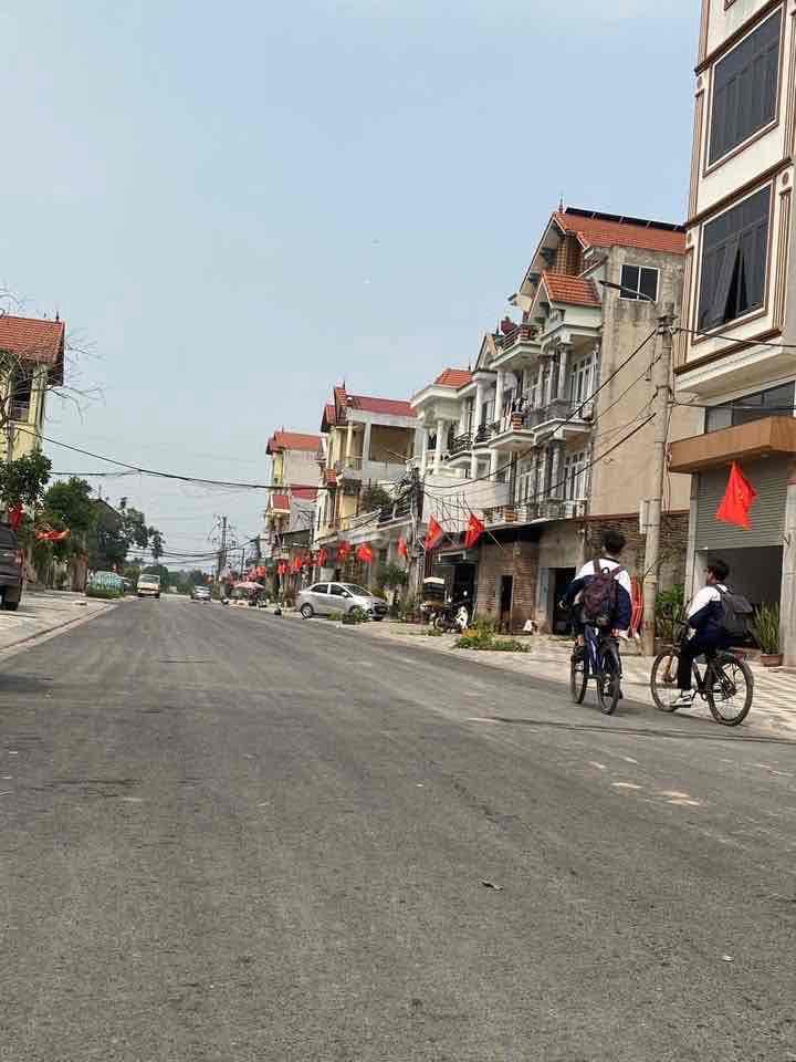 PHÂN LÔ GIÃM DÂN VIEW KHU ĐÔ THỊ G9 90m SỔ ĐỎ CẤT KÉT BẦU KIM CHUNG