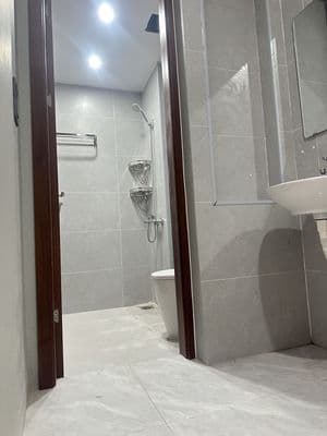 Chính chủ cho thuê nhà nguyên căn mới xây, 44m vuông, 4 tầng 1 tum.