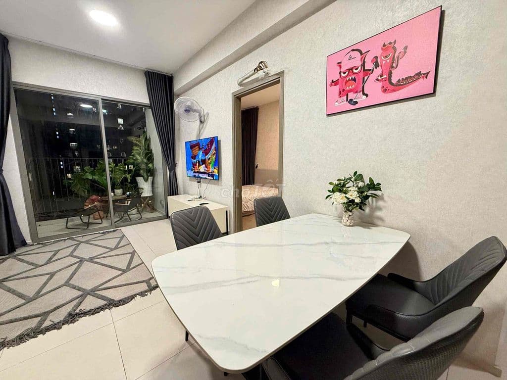 Bán căn 69m2 . 2pn .2wc . đã có sổ vào ở ngay. nội thất cao cấp