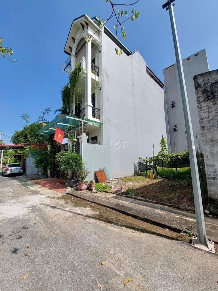 Đang thiếu vốn làm ăn nên thanh lý lô đất nhỉnh 1ty để lấy vốn làm ăn