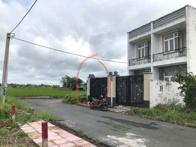 Cần tiền bán gấp nhà như hình ảnh trên.