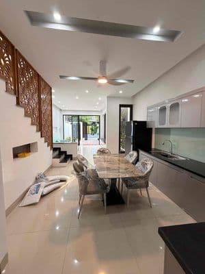 015 CHO THUÊ NHÀ ĐẸP 3 PHÒNG NGỦ – KHU ĐÔ THỊ SINH THÁI ĐÁNG SỐNG