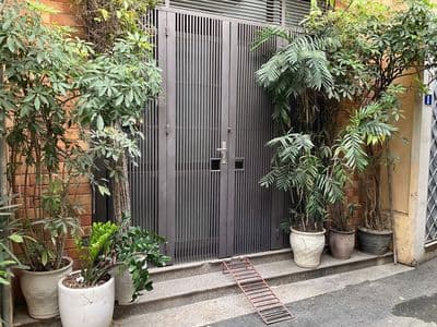Chính chủ cho thuê nhà hộ gia đình ở phố Dịch Vọng