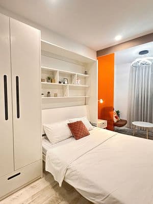 OT Saigon Rpyal đầy đủ nội thất giá chỉ 3,x - có sẵn HĐ thuê