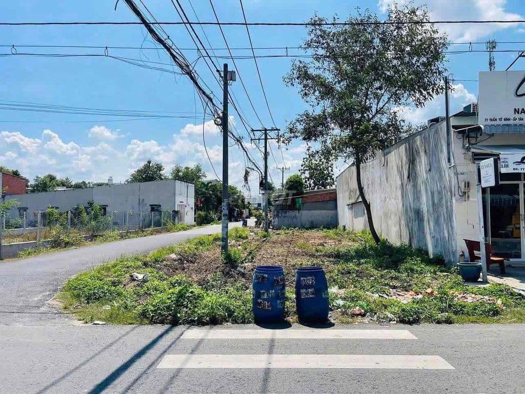 Tôi cần bán đất ở Tân Thông Hội 180m2, bán nhanh 750tr, SHR, sang tên